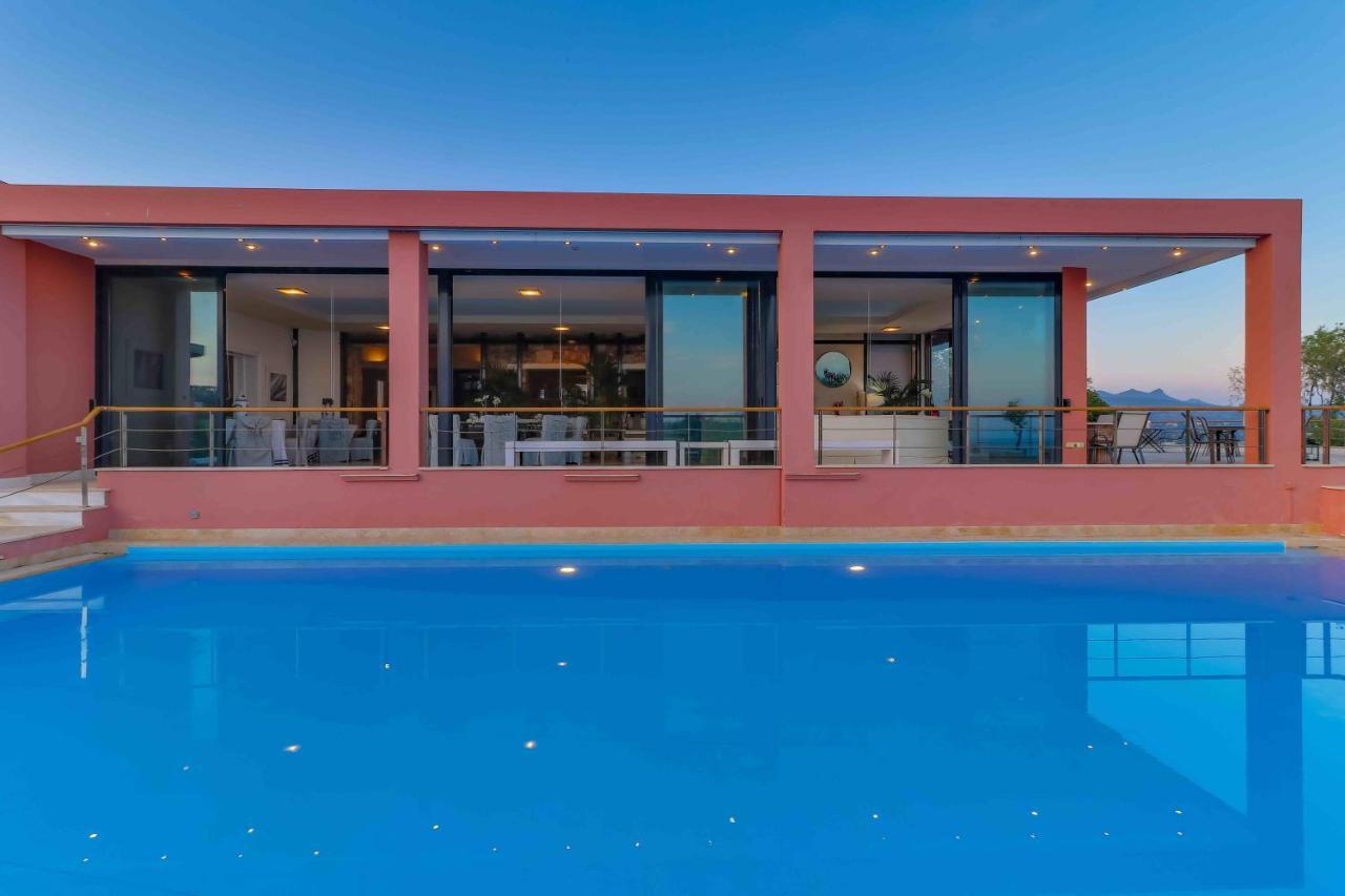 Black Diamond Beachfront Pool Villa Pasithea In Sounio, Athens 苏尼翁 外观 照片