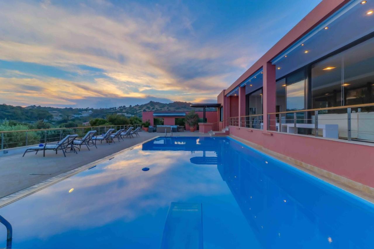 Black Diamond Beachfront Pool Villa Pasithea In Sounio, Athens 苏尼翁 外观 照片